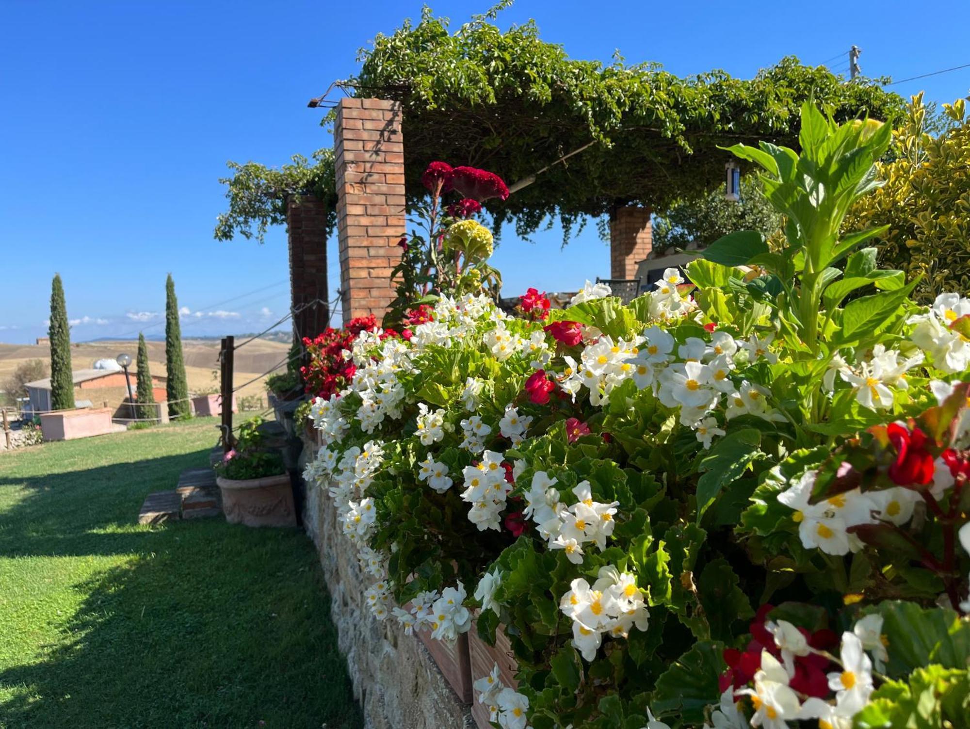Poggiosalto In Toscana Пиенца Экстерьер фото